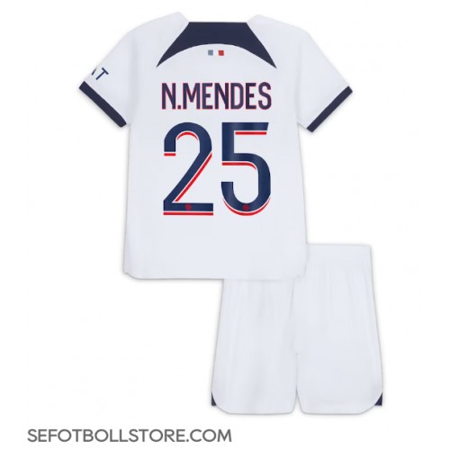 Paris Saint-Germain Nuno Mendes #25 Replika babykläder Bortaställ Barn 2023-24 Kortärmad (+ korta byxor)